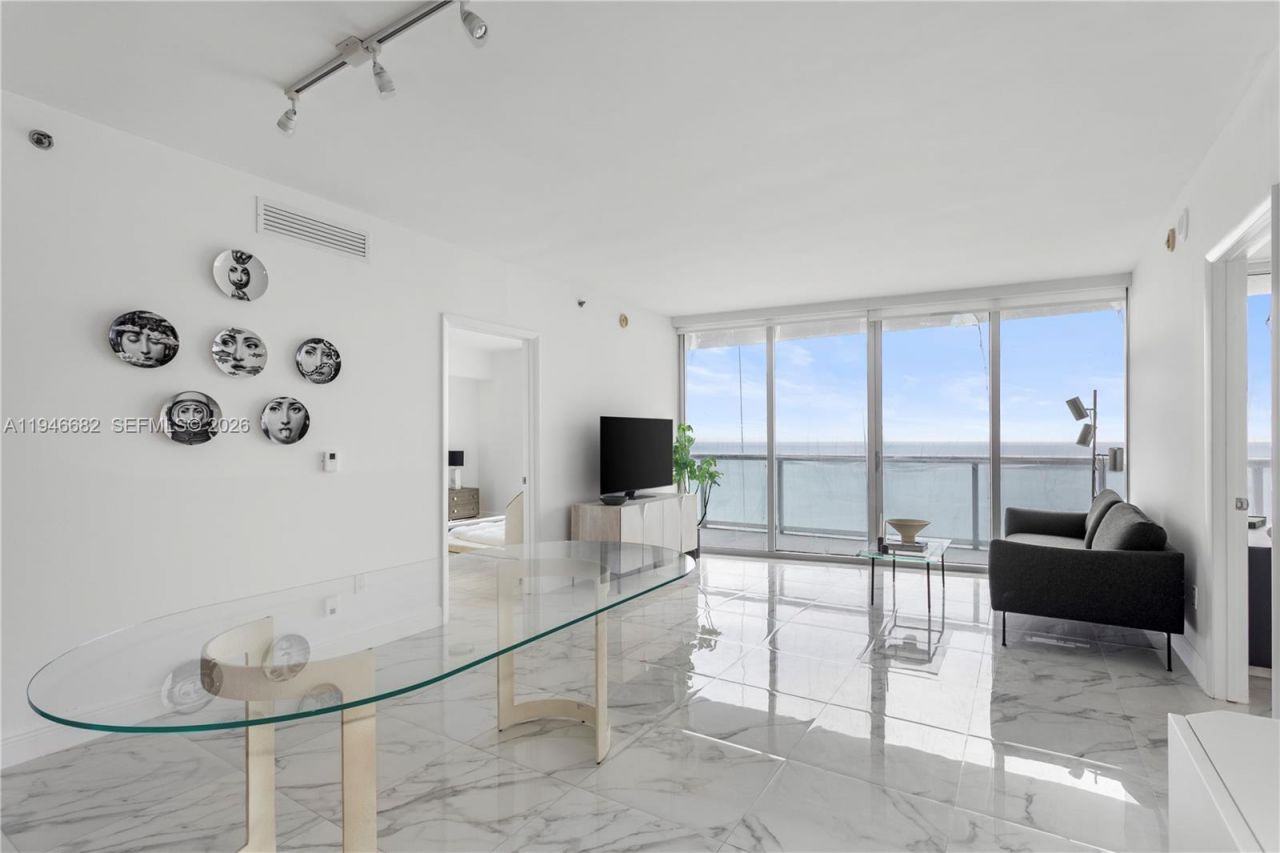 465 Brickell Ave, Unit 5505, Miami, FL 33131 Photo