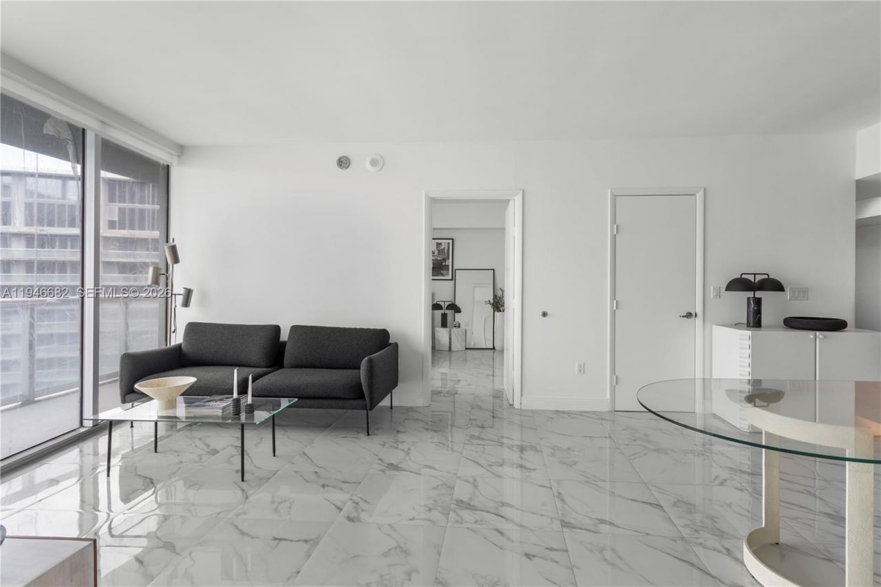 465 Brickell Ave, Unit 5505, Miami, FL 33131 Photo