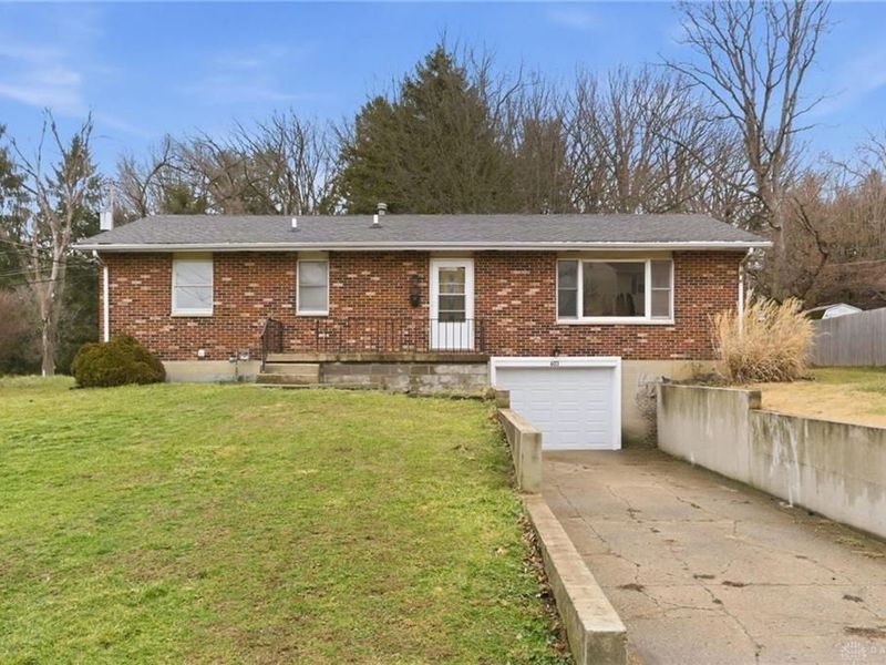 603 Louise Drive, Xenia, OH 45385 Photo 2