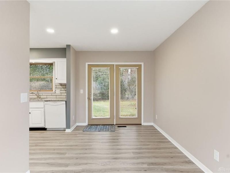 603 Louise Drive, Xenia, OH 45385 Photo 6