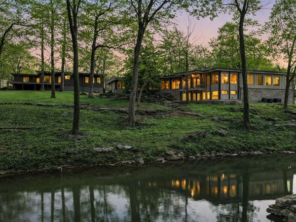 1318 S Jones Mill Lane, Springfield, MO 65809