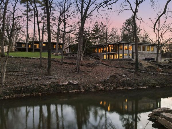 1318 S Jones Mill Lane, Springfield, MO 65809