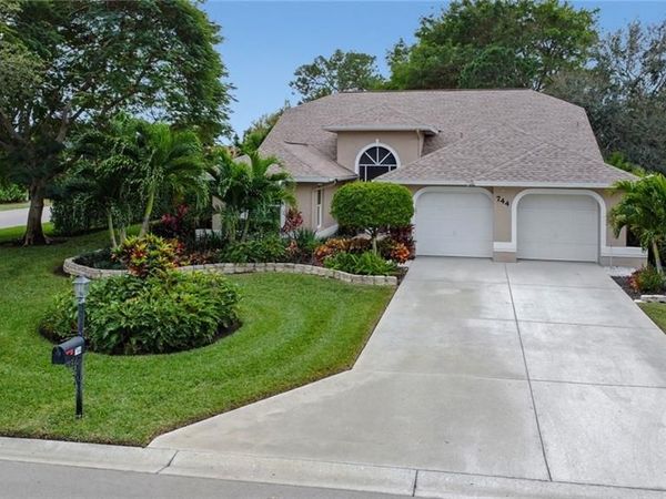 744 Belville BLVD, NAPLES, FL 34104