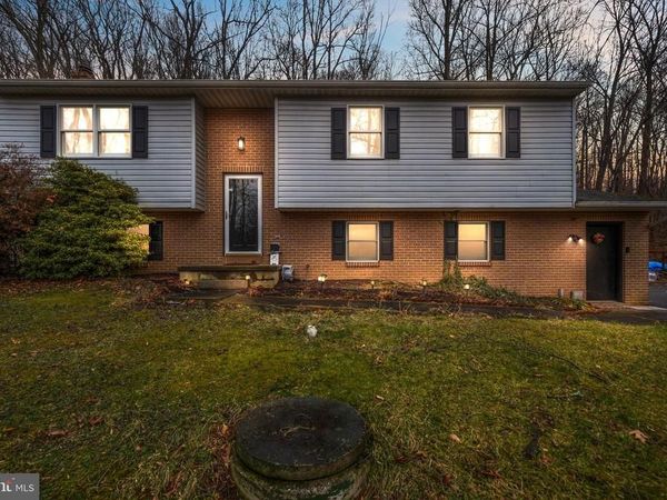 147 SMOKETOWN ROAD, MERTZTOWN, PA 19539