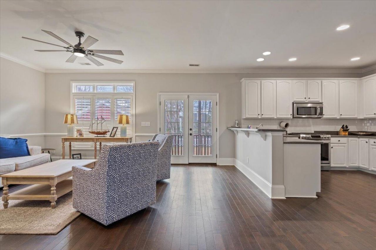 2274 Sandy Point Lane Photo 10