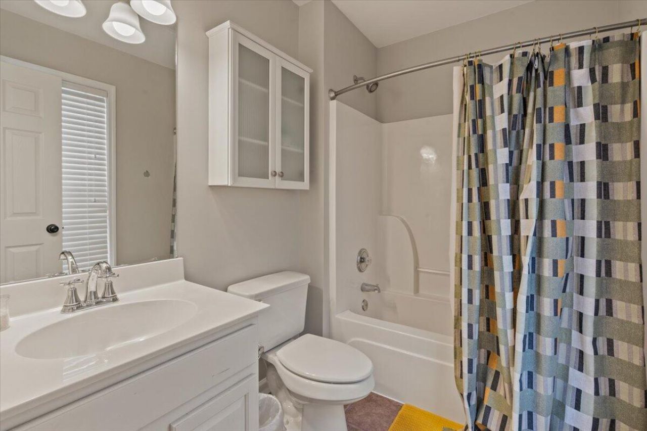 2274 Sandy Point Lane Photo 32