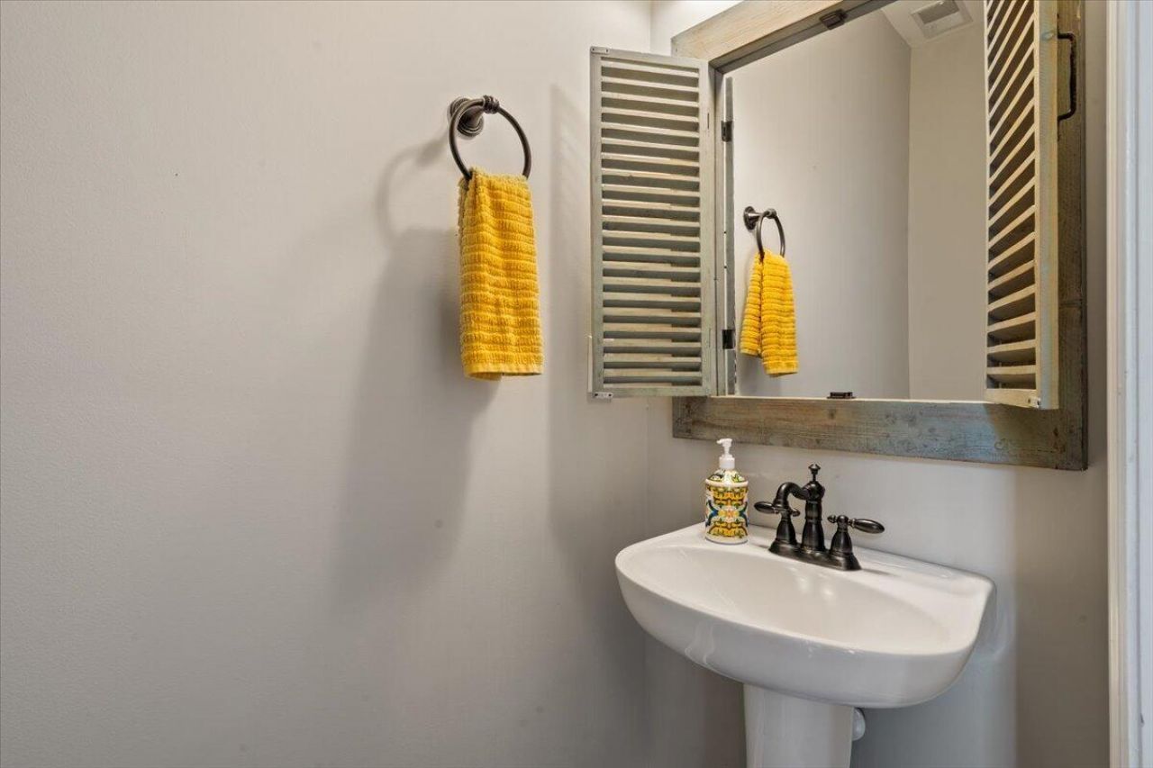 2274 Sandy Point Lane Photo 7