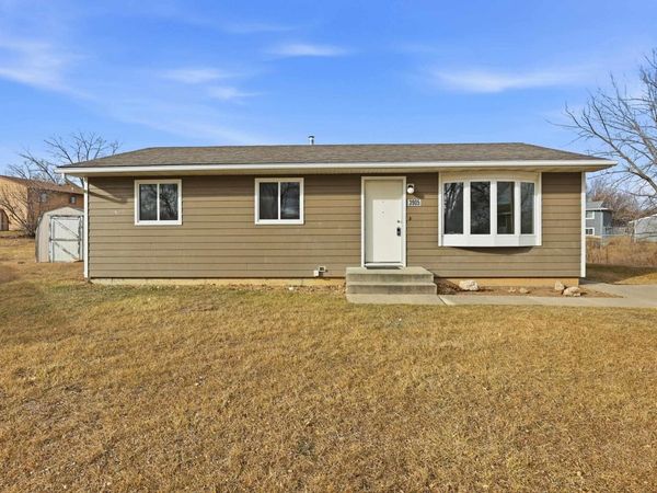 3905 HAMPTON CT, Rapid City, SD 57701