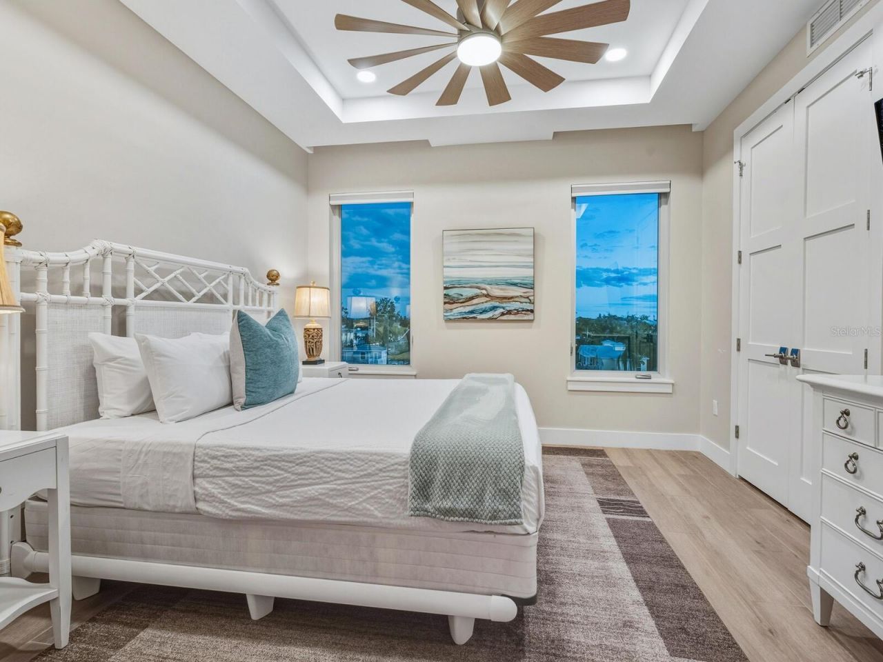 1140 Seaside Drive, Unit 301, Siesta Key, FL 34242 Photo