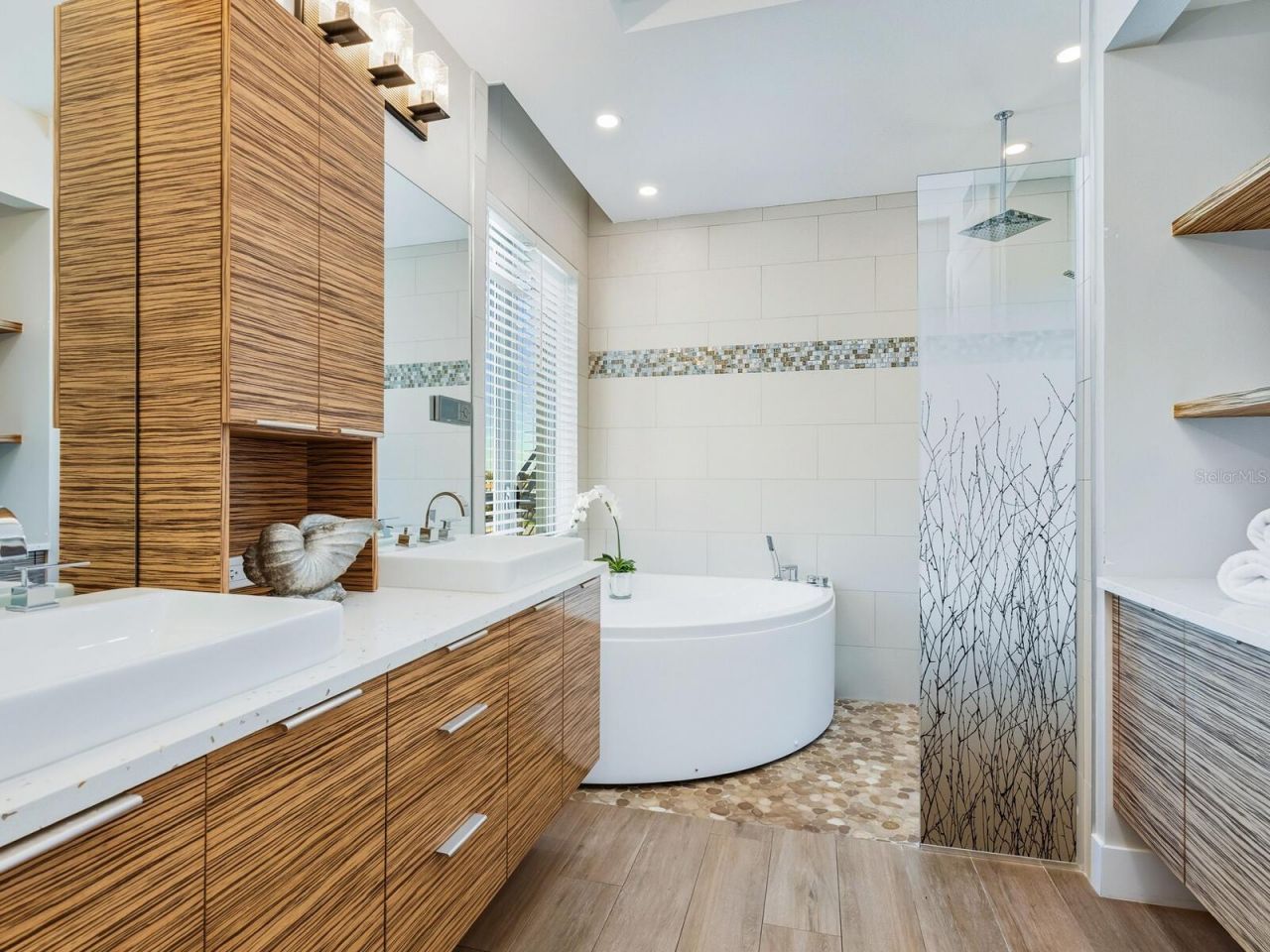 1140 Seaside Drive, Unit 301 & Pent, Siesta Key, FL 34242 Photo