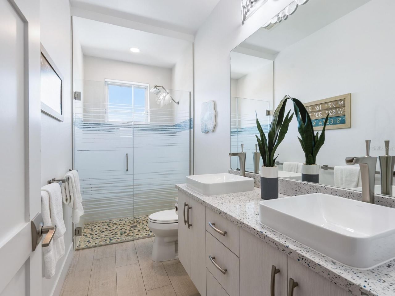 1140 Seaside Drive, Unit 301 & Pent, Siesta Key, FL 34242 Photo