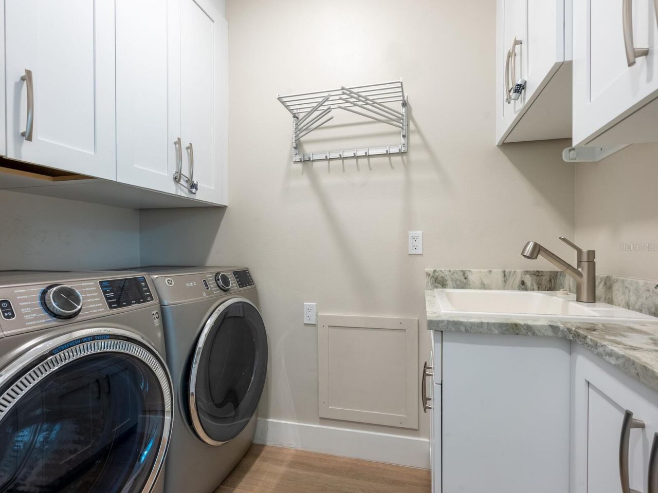 1140 Seaside Drive, Unit 301, Siesta Key, FL 34242 Photo