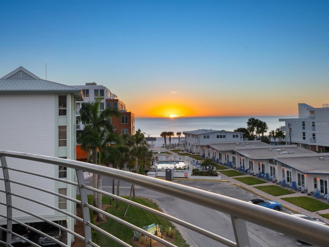 1140 Seaside Drive, Unit 301 & Pent, Siesta Key, FL 34242 Photo