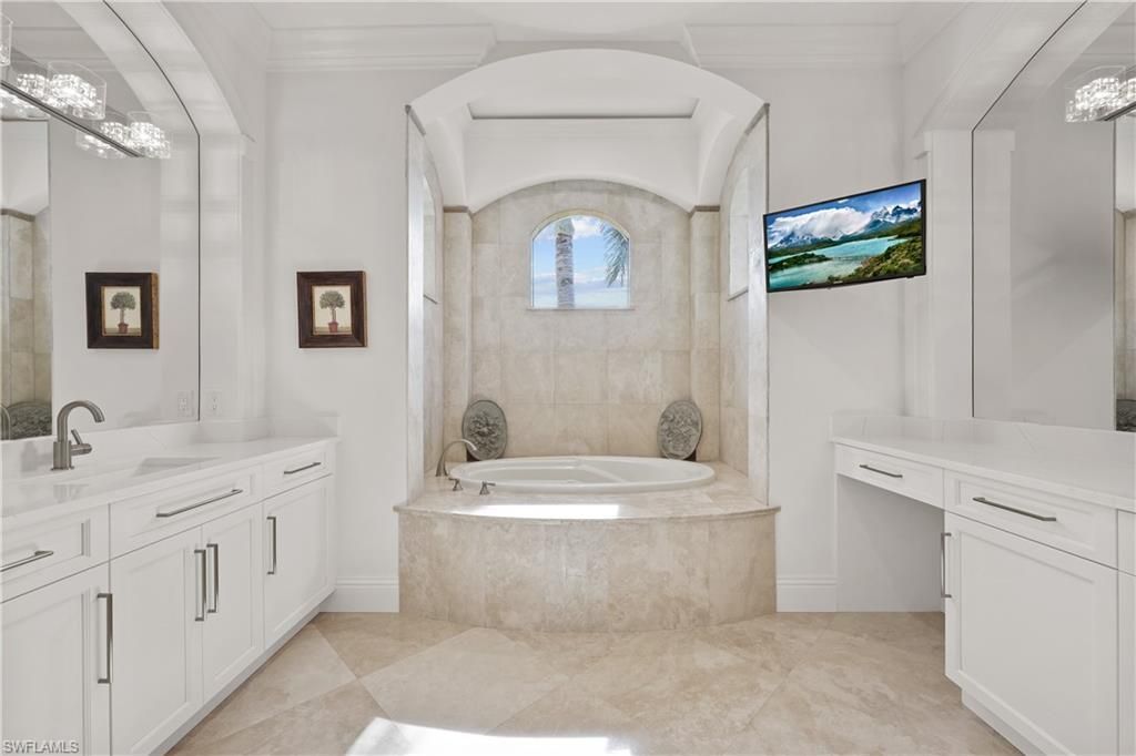 447 Egret Ave, Naples, FL 34108 Photo