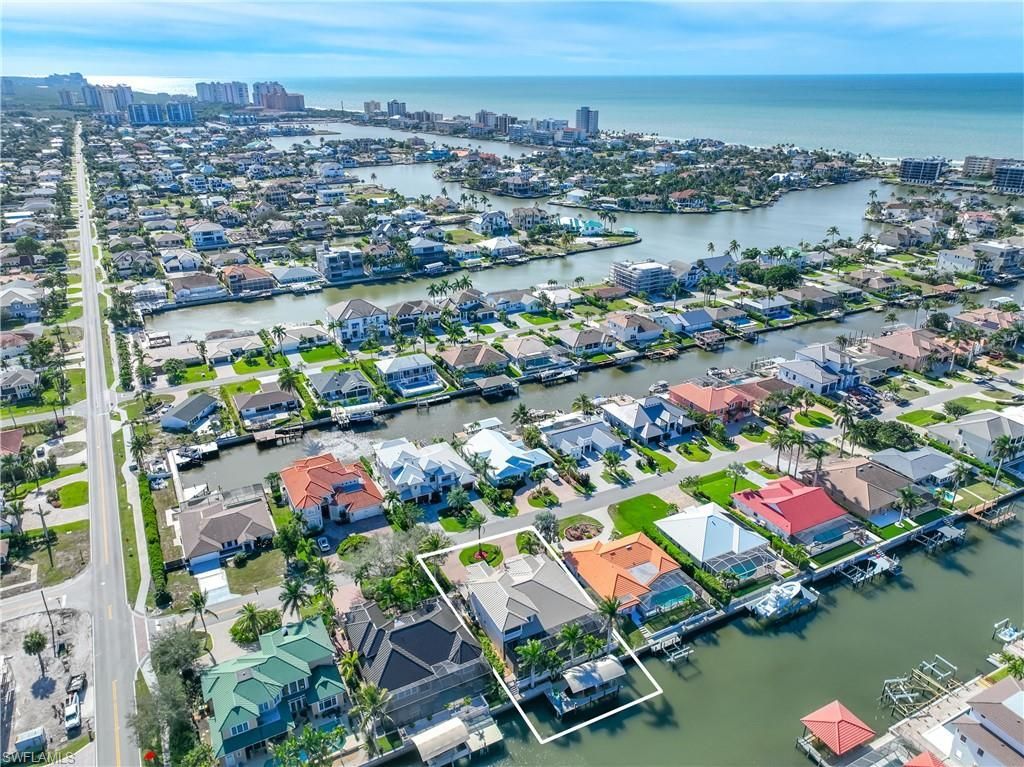 447 Egret Ave, Naples, FL 34108 Photo