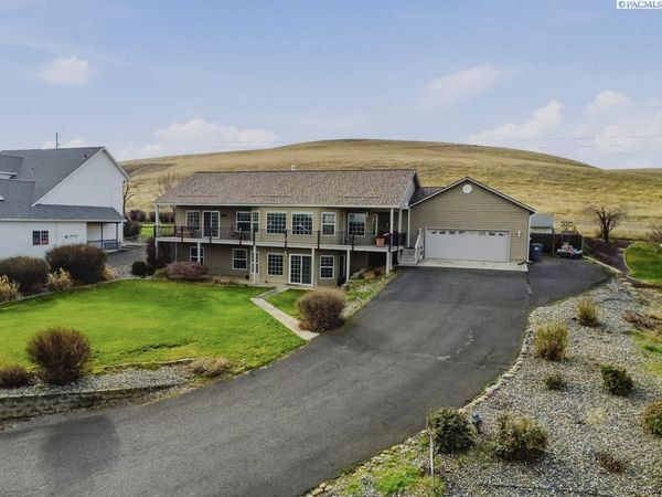 3824 Pleasant View Dr, Clarkston, WA 99403