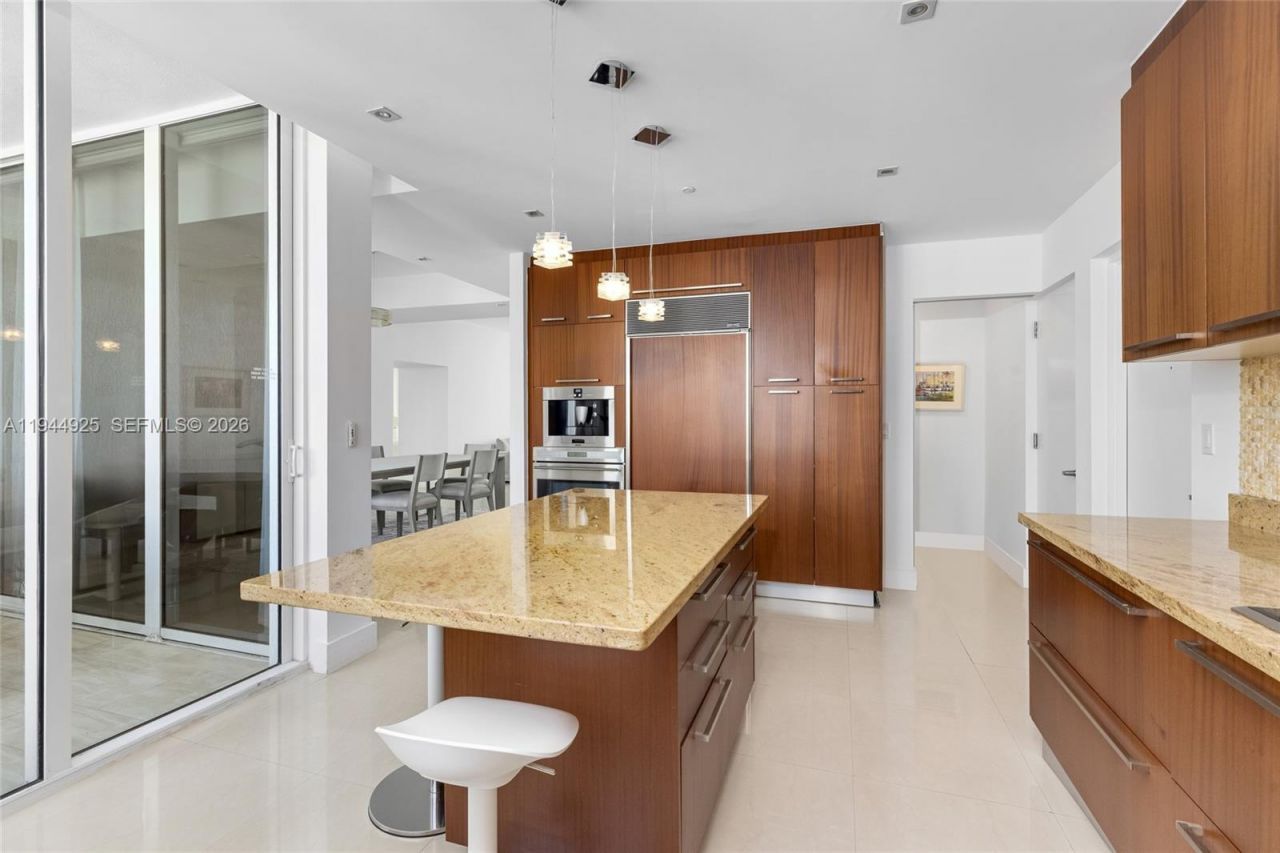 16001 Collins Ave, Unit 2704, Sunny Isles Beach, FL 33160 Photo