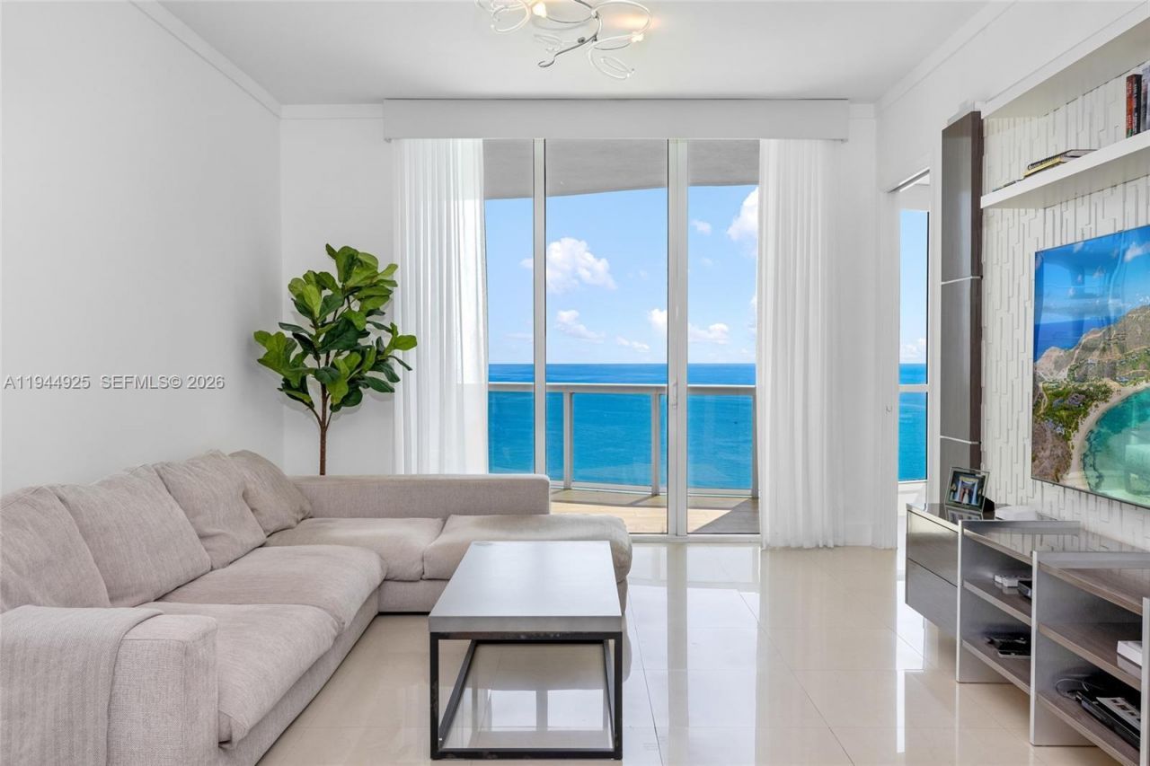 16001 Collins Ave, Unit 2704, Sunny Isles Beach, FL 33160 Photo