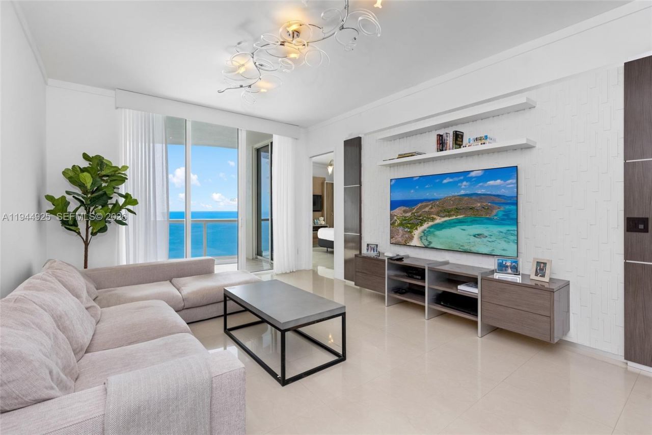 16001 Collins Ave, Unit 2704, Sunny Isles Beach, FL 33160 Photo