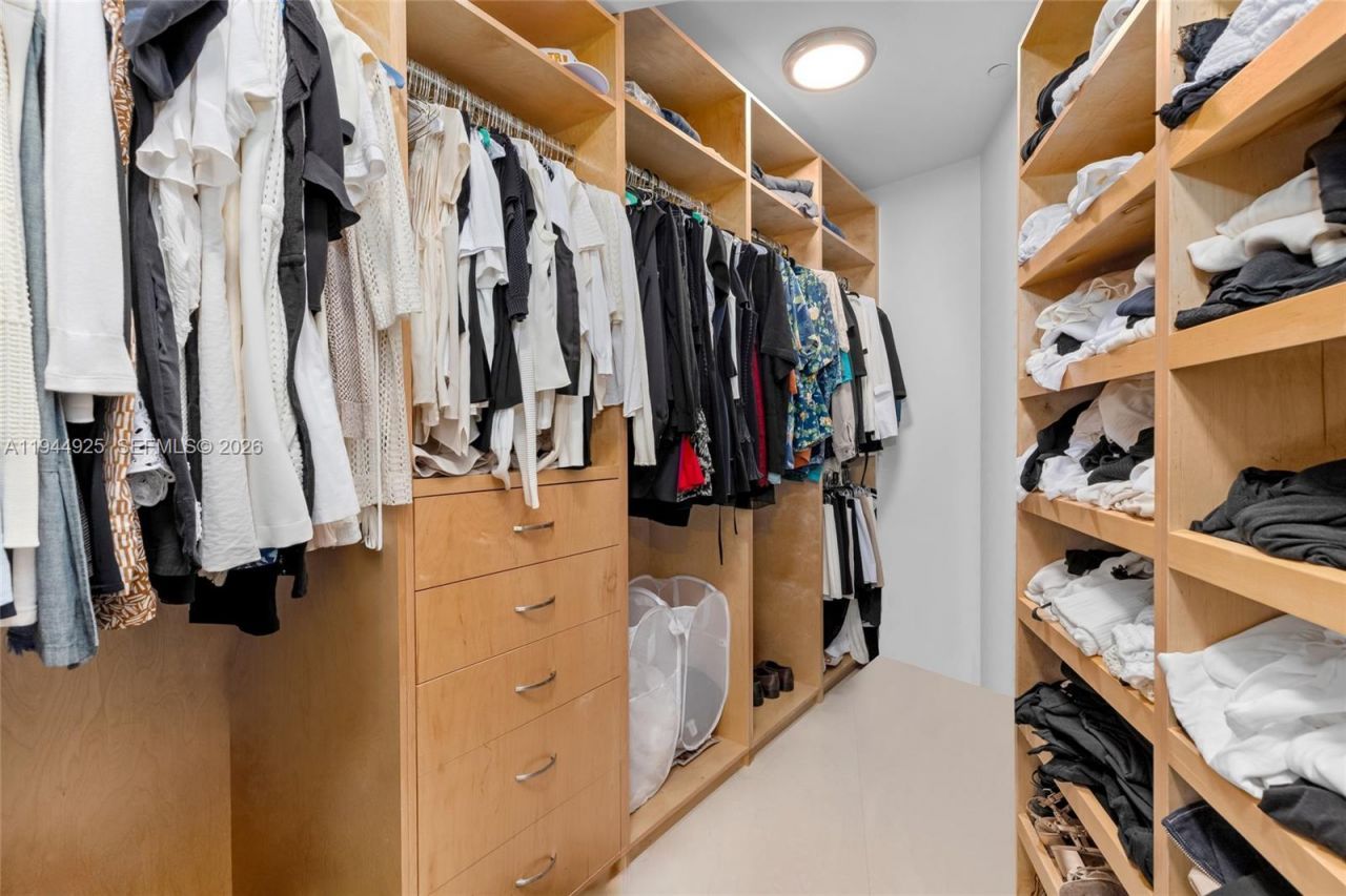 16001 Collins Ave, Unit 2704, Sunny Isles Beach, FL 33160 Photo