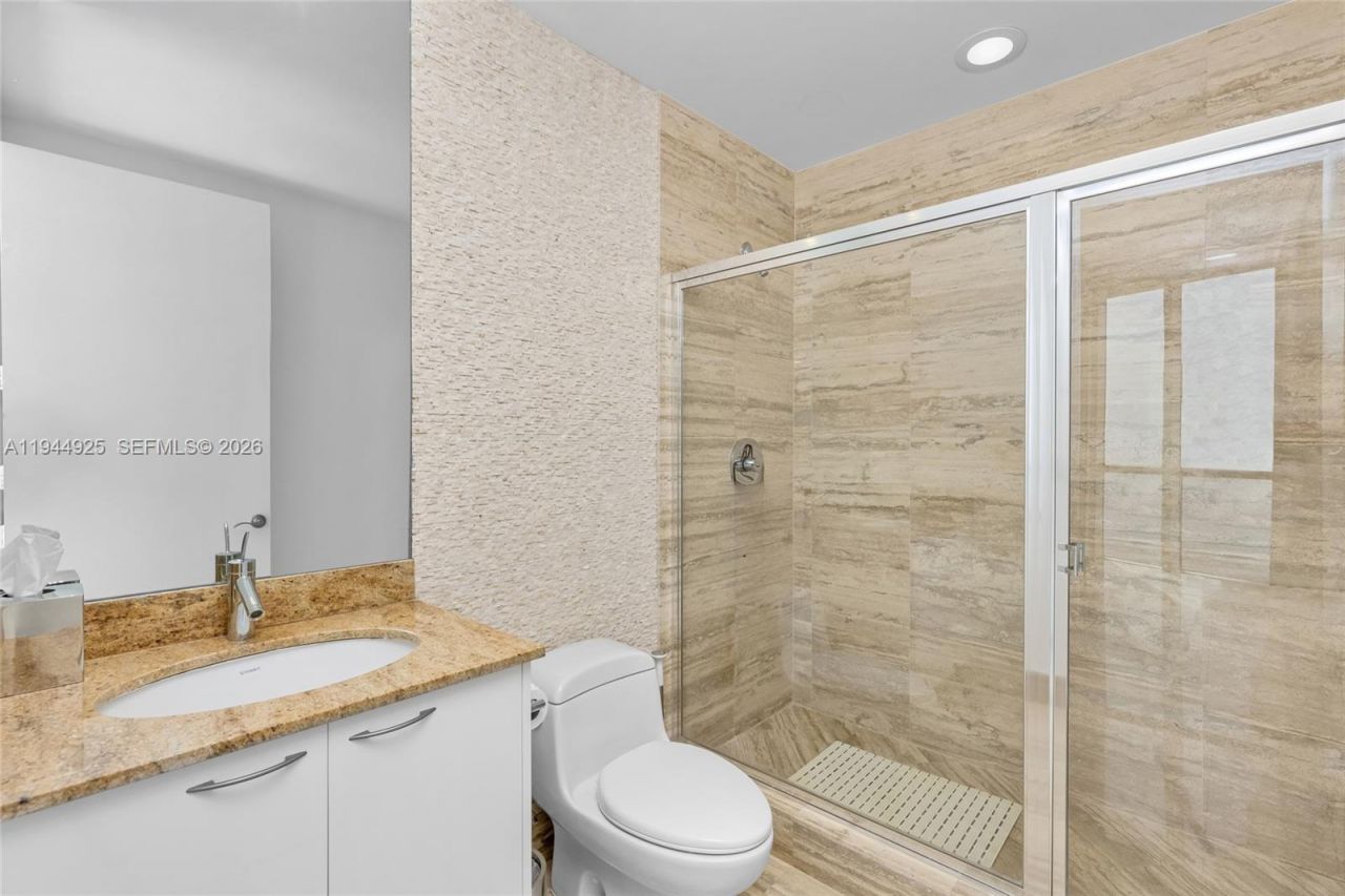 16001 Collins Ave, Unit 2704, Sunny Isles Beach, FL 33160 Photo