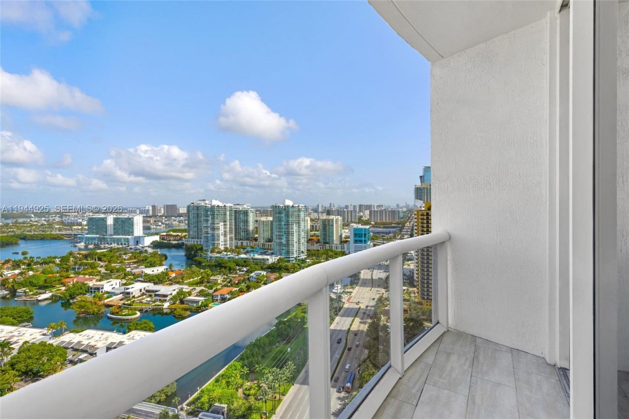 16001 Collins Ave, Unit 2704, Sunny Isles Beach, FL 33160 Photo