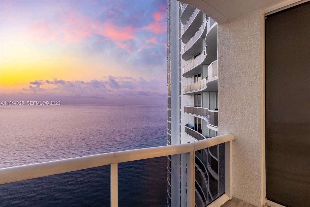 16001 Collins Ave, Unit 2704, Sunny Isles Beach, FL 33160 Photo