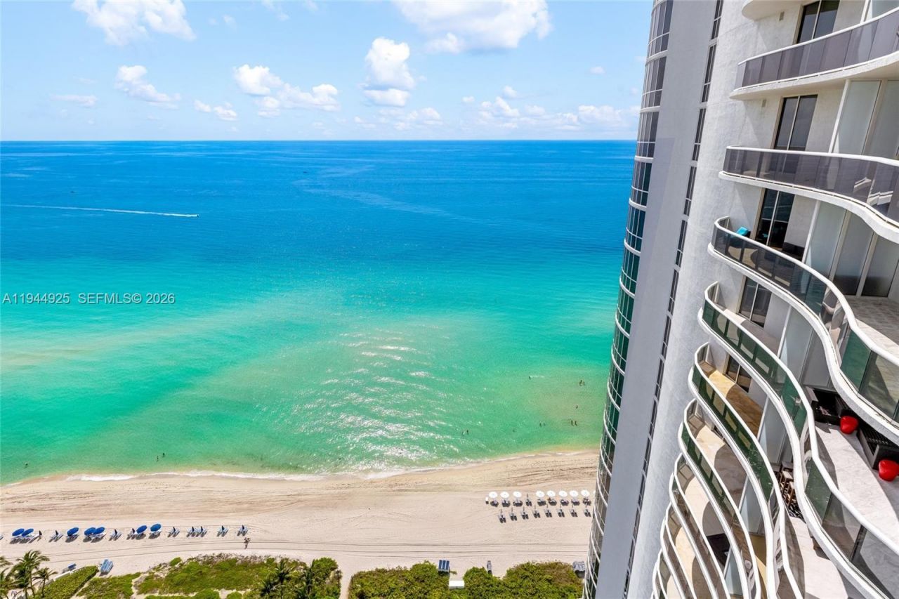 16001 Collins Ave, Unit 2704, Sunny Isles Beach, FL 33160 Photo