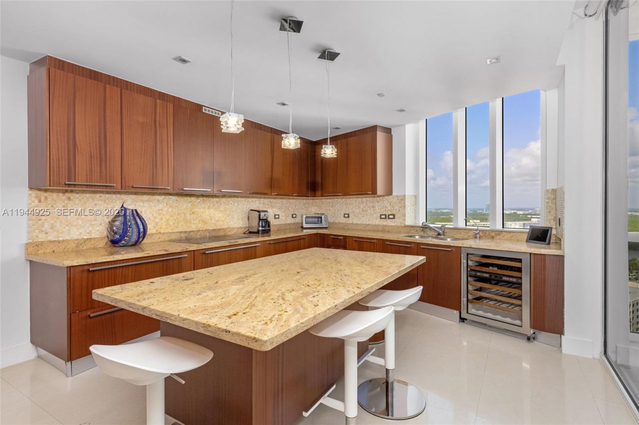 16001 Collins Ave, Unit 2704, Sunny Isles Beach, FL 33160 Photo