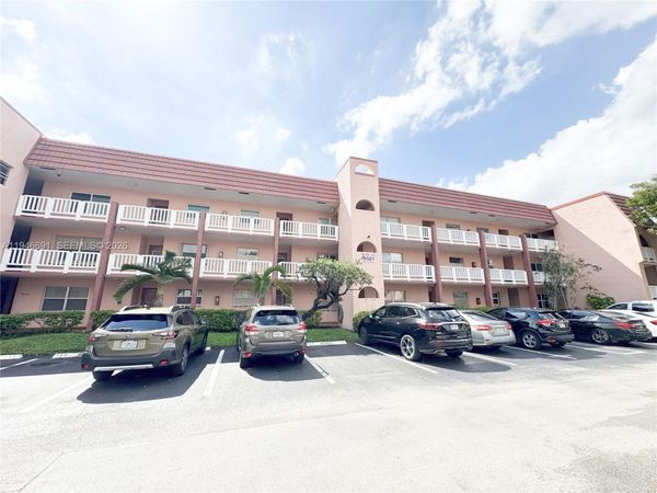 9501 Sunrise Lakes Blvd , Unit 306, Sunrise, FL 33322