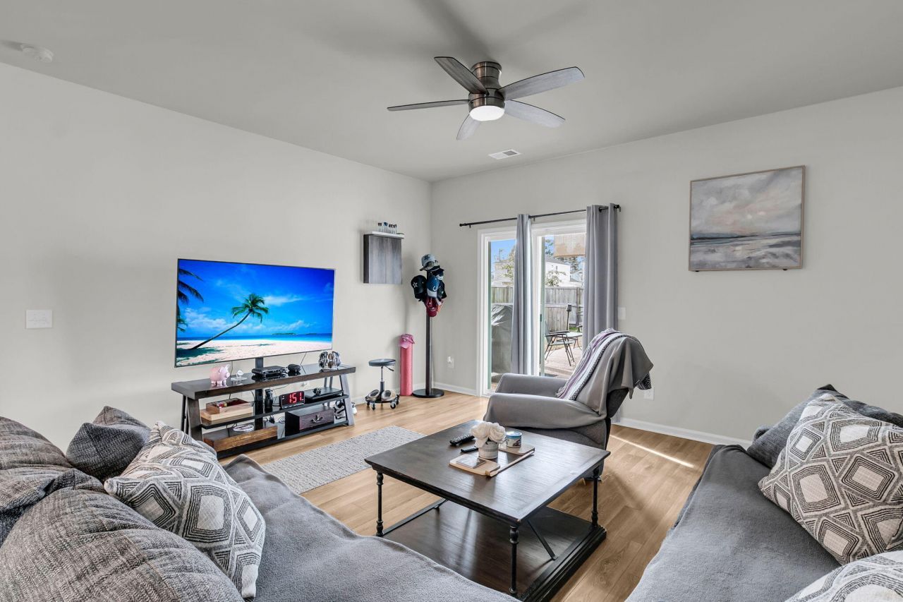 625 Jancus Street Photo 15