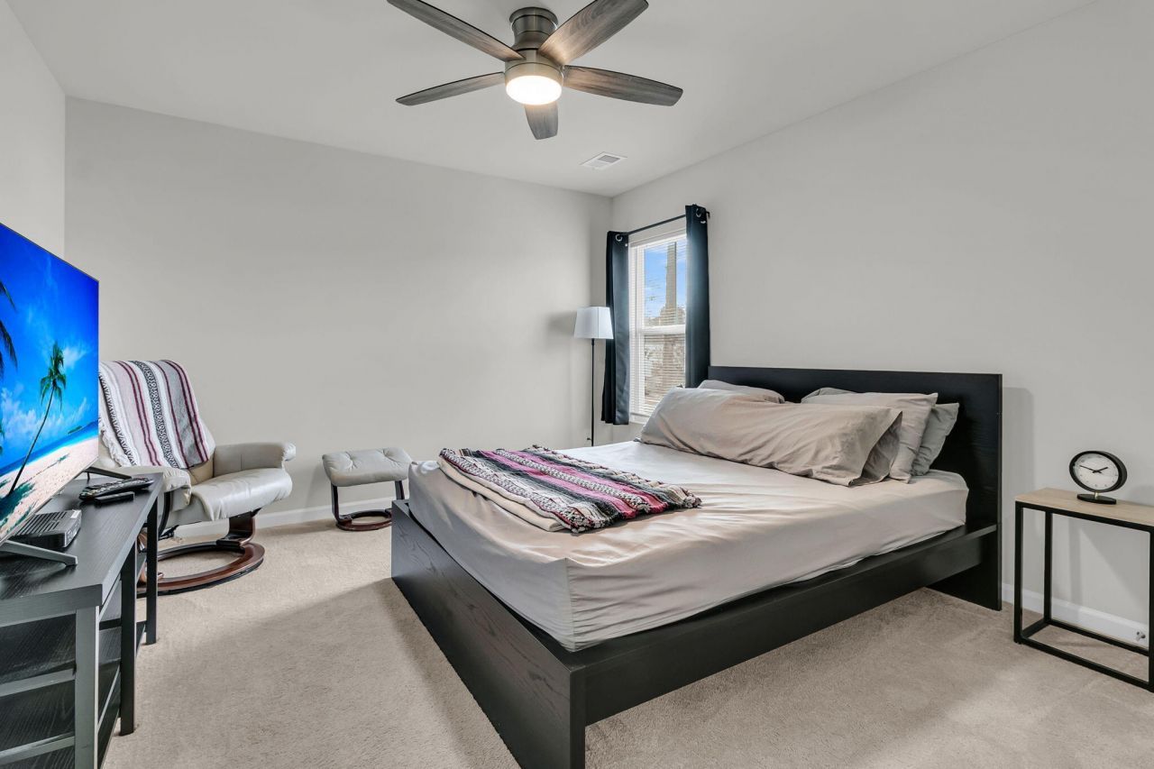 625 Jancus Street Photo 17