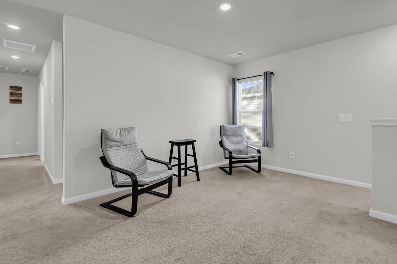 625 Jancus Street Photo 18