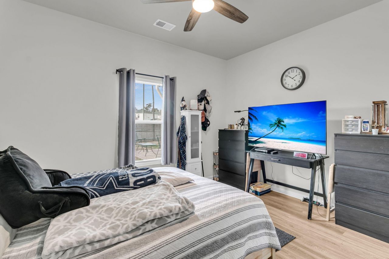 625 Jancus Street Photo 23