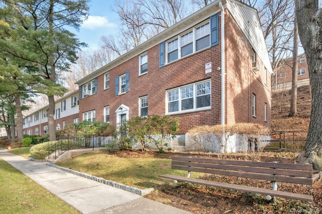 62 Underhill Avenue, Unit 2B, West Harrison, NY 10604 Main Photo