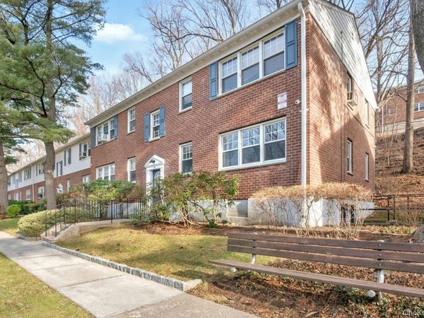 62 Underhill Avenue, Unit 2B, West Harrison, NY 10604