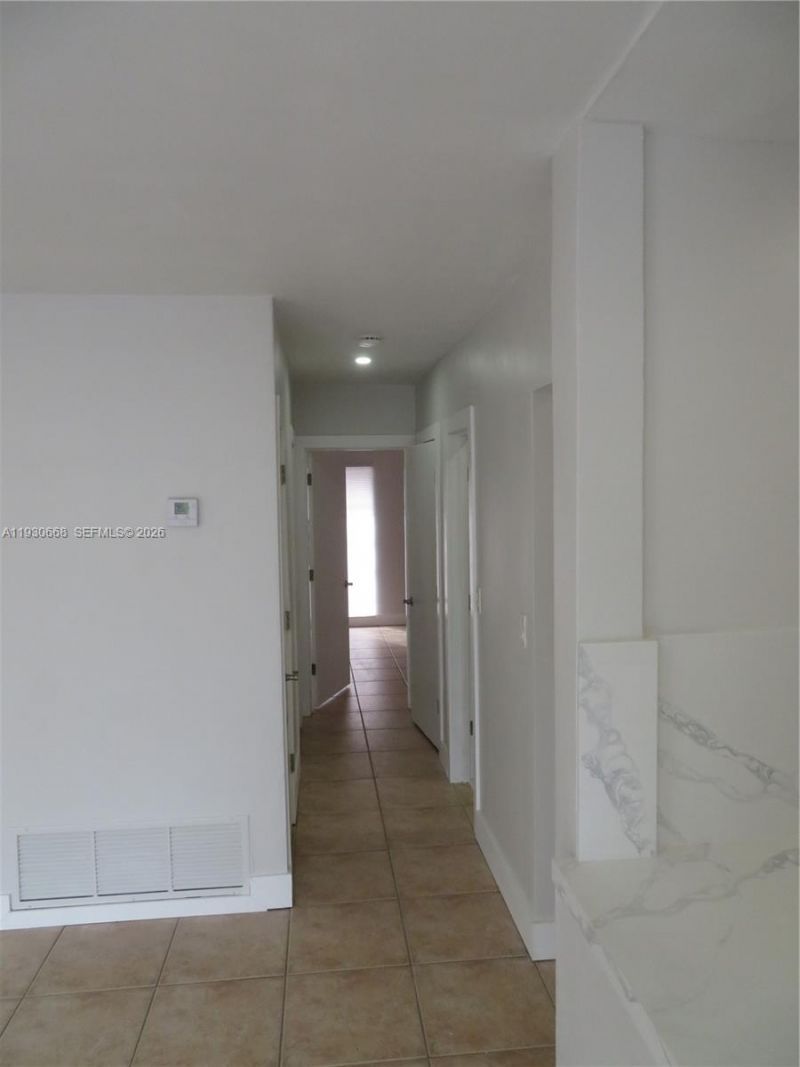 7328 Miami Lakeway S, Miami Lakes, FL 33014 Photo