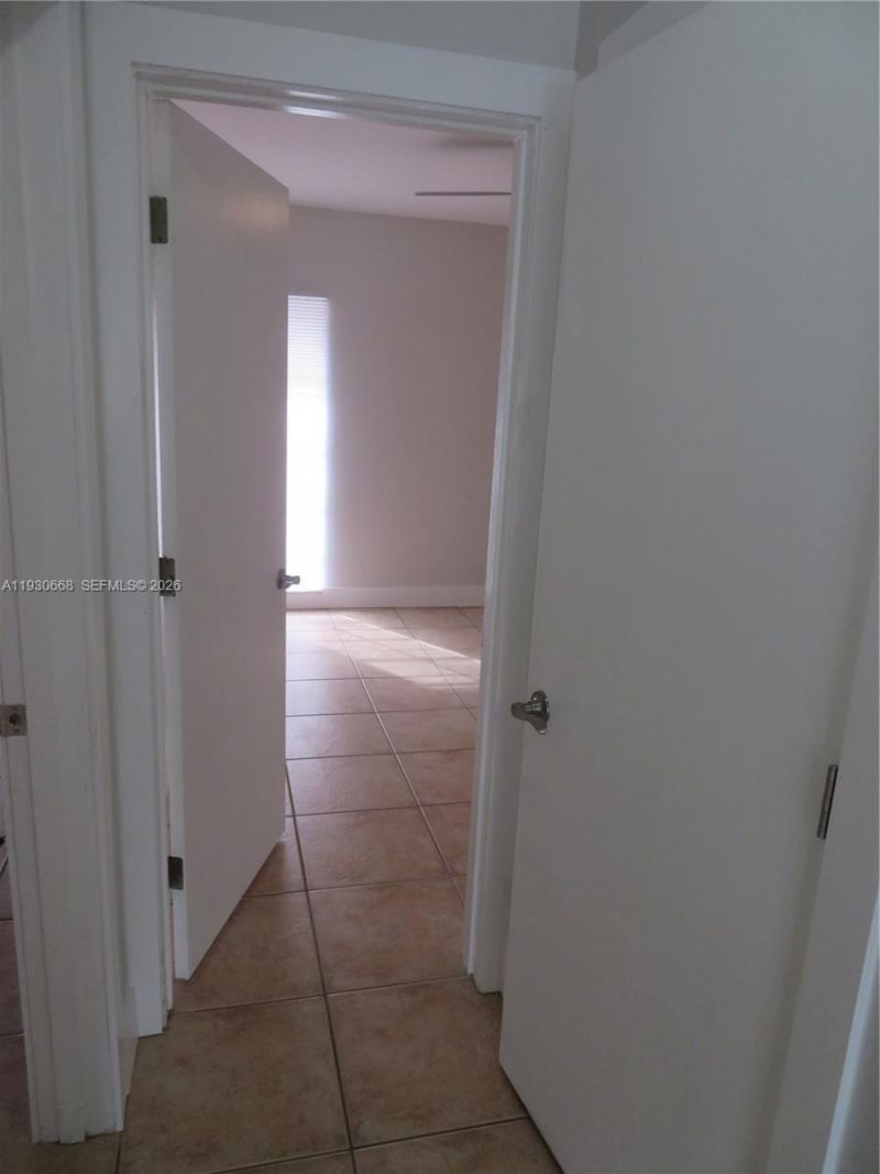 7328 Miami Lakeway S, Miami Lakes, FL 33014 Photo