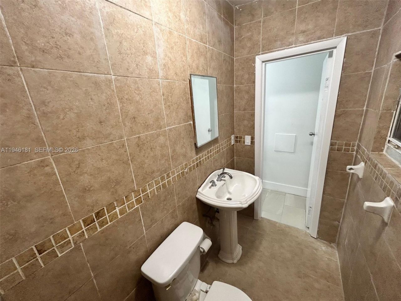 261 NW 49th St, Unit C, Miami, FL 33127 Photo