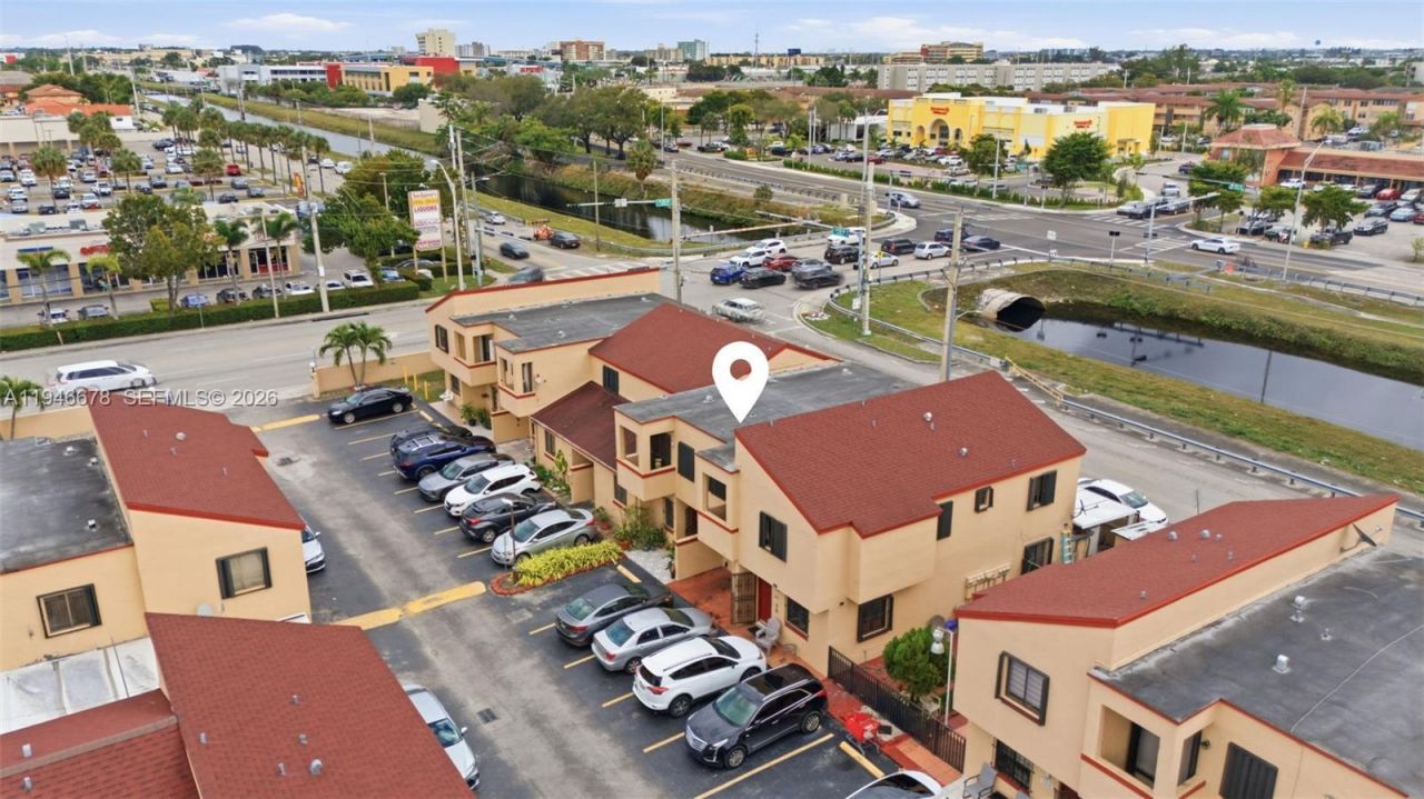 2412 W 52nd Ter, Unit 7-7, Hialeah, FL 33016 Photo