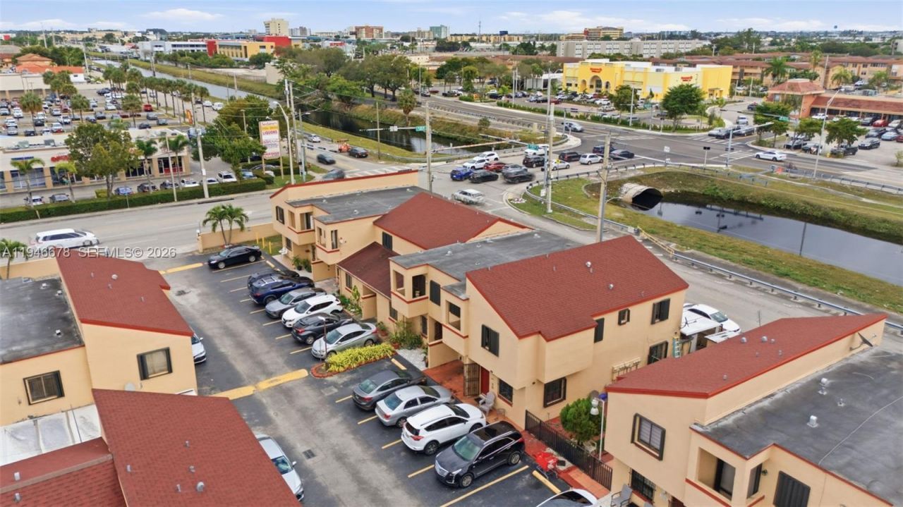 2412 W 52nd Ter, Unit 7-7, Hialeah, FL 33016 Photo