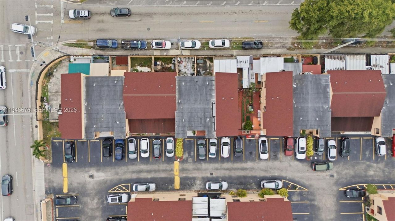 2412 W 52nd Ter, Unit 7-7, Hialeah, FL 33016 Photo