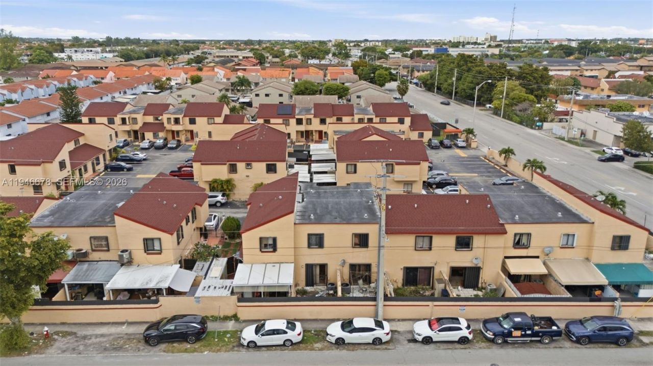 2412 W 52nd Ter, Unit 7-7, Hialeah, FL 33016 Photo