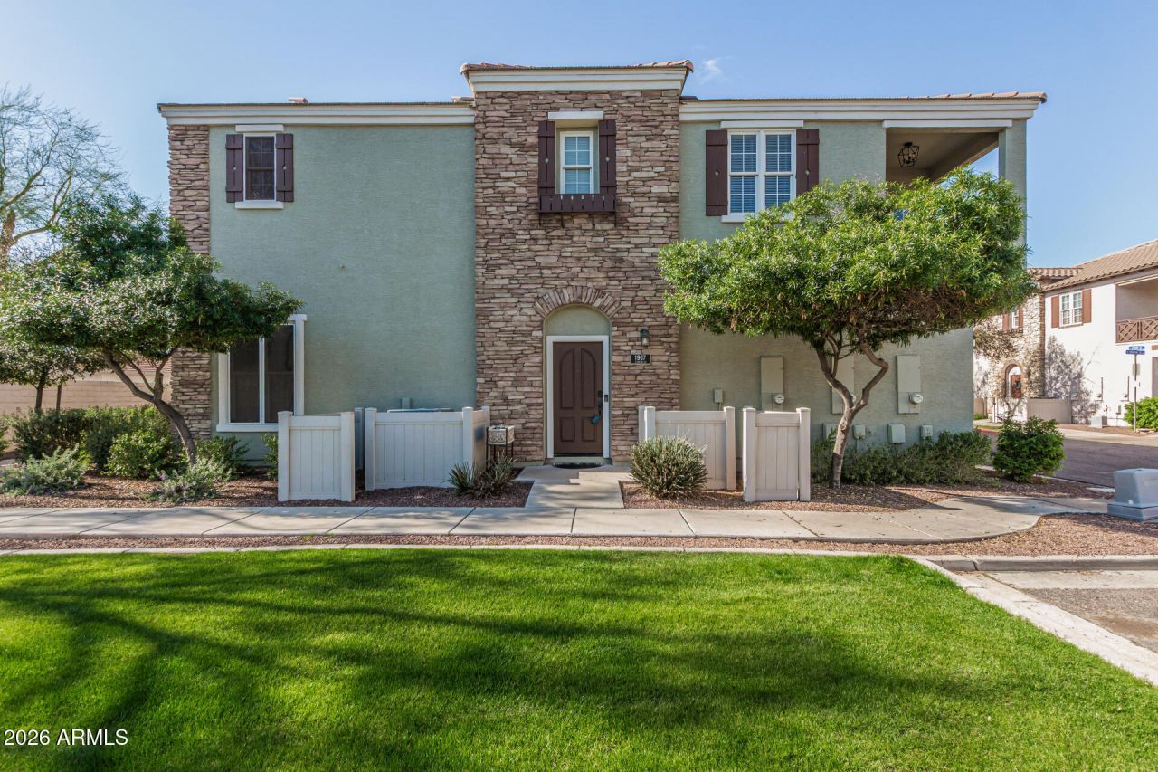 1967 E Frye Road, Unit 101, Gilbert, AZ 85295 Main Photo