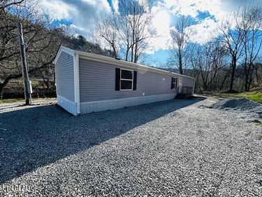 1307 Briceville Hwy, Briceville, TN 37710