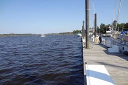 Slip 40 Friendfield Marina photo 4