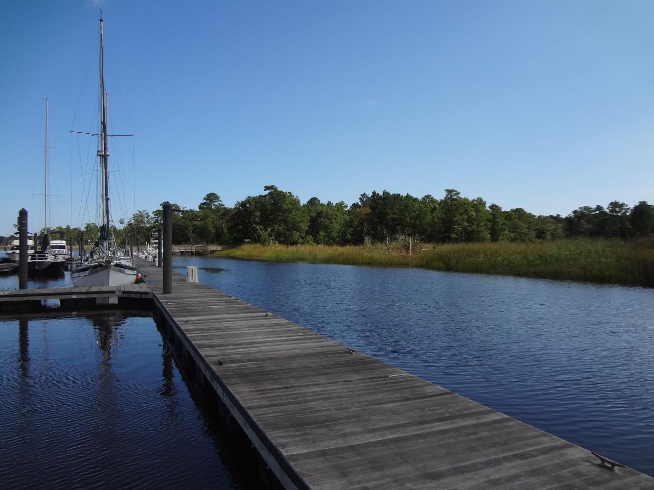 Slip 40 Friendfield Marina Photo 6