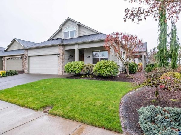 705 SE Stoneridge Ln, Dallas, OR 97338
