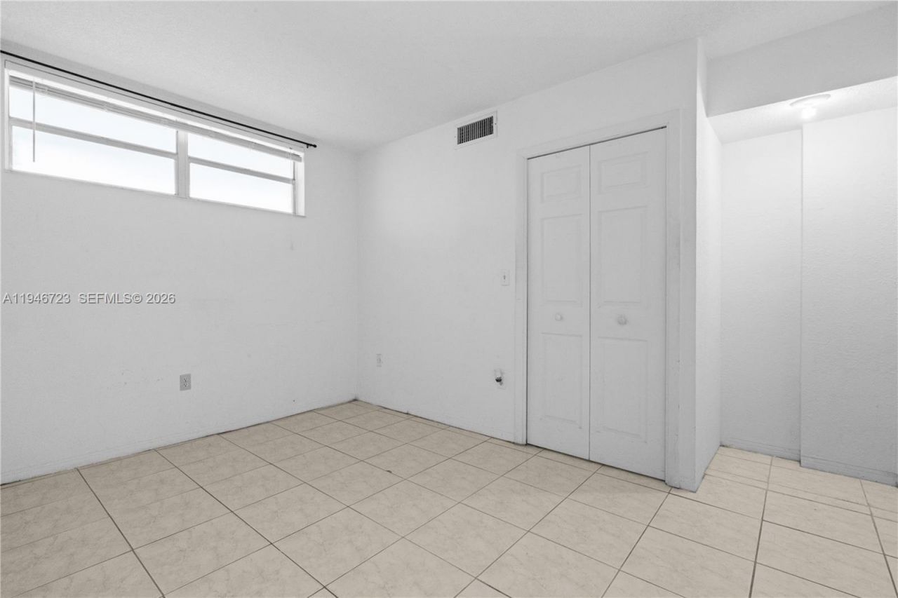 3030 Marcos Dr, Unit T203, Aventura, FL 33160 Photo