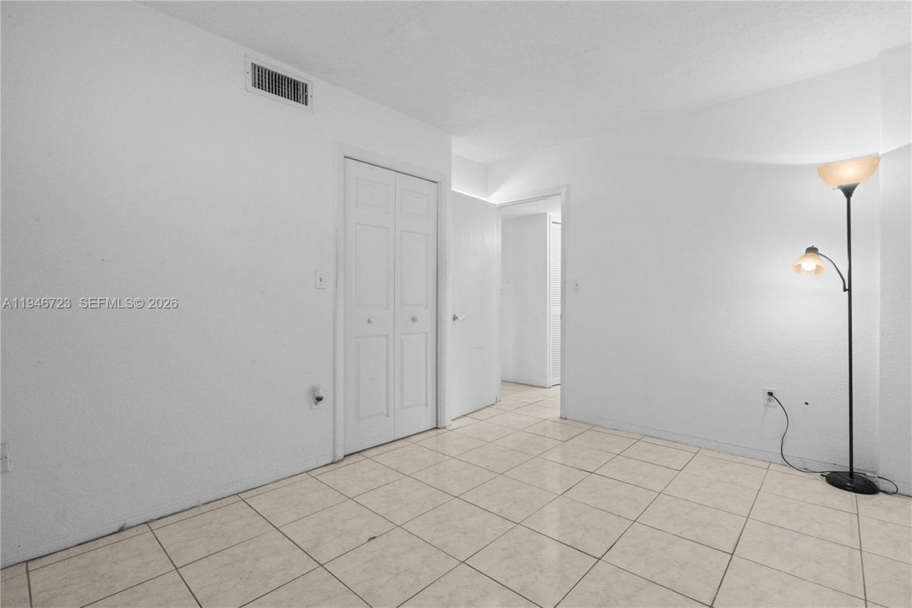 3030 Marcos Dr, Unit T203, Aventura, FL 33160 Photo